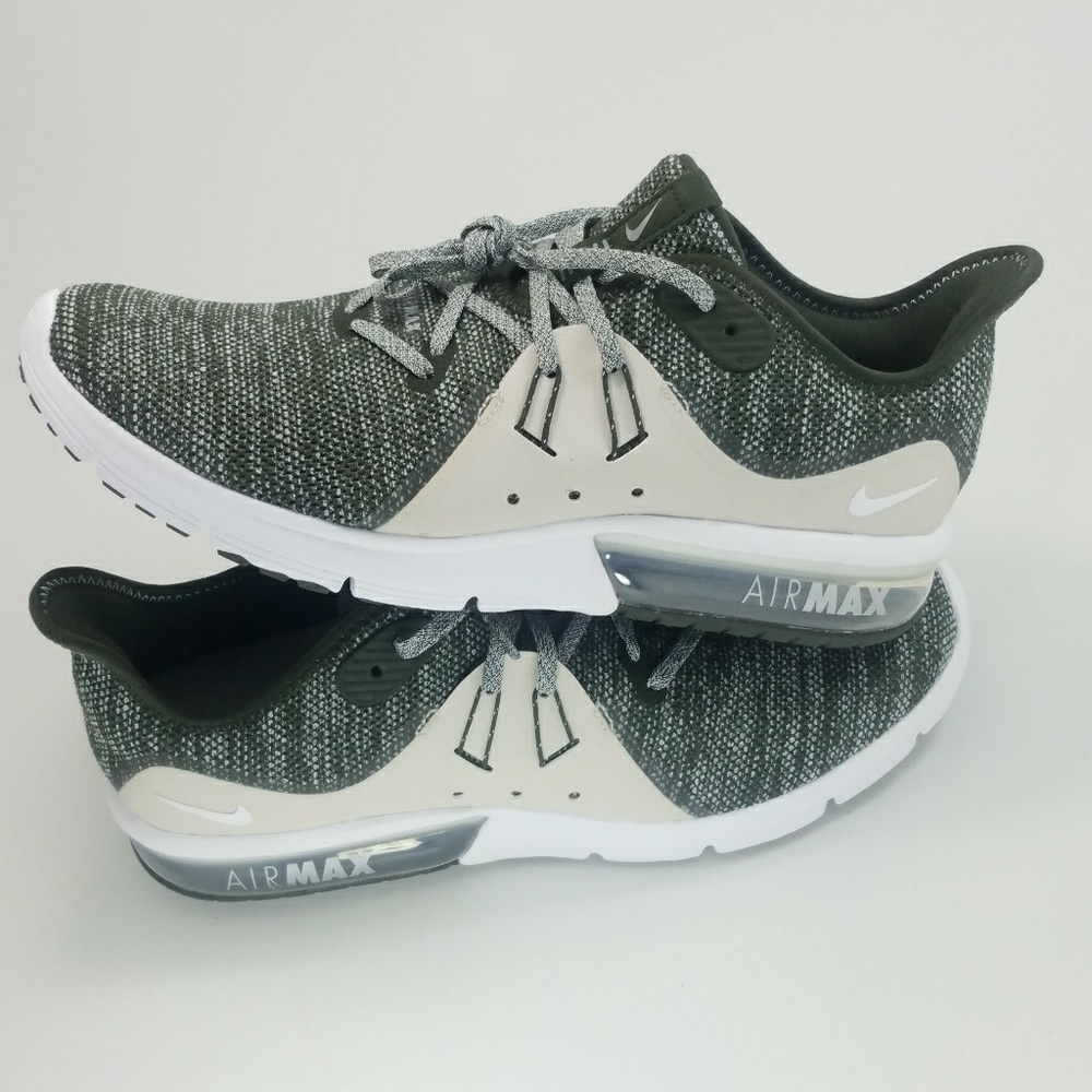 Shoes - Picture 4 of 4